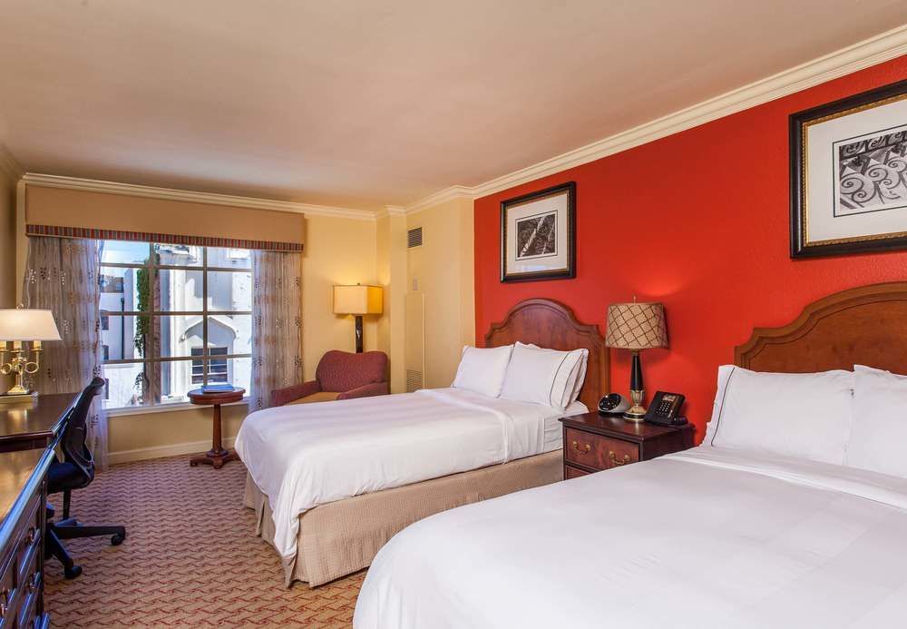 The Lindy Renaissance Charleston Hotel Экстерьер фото