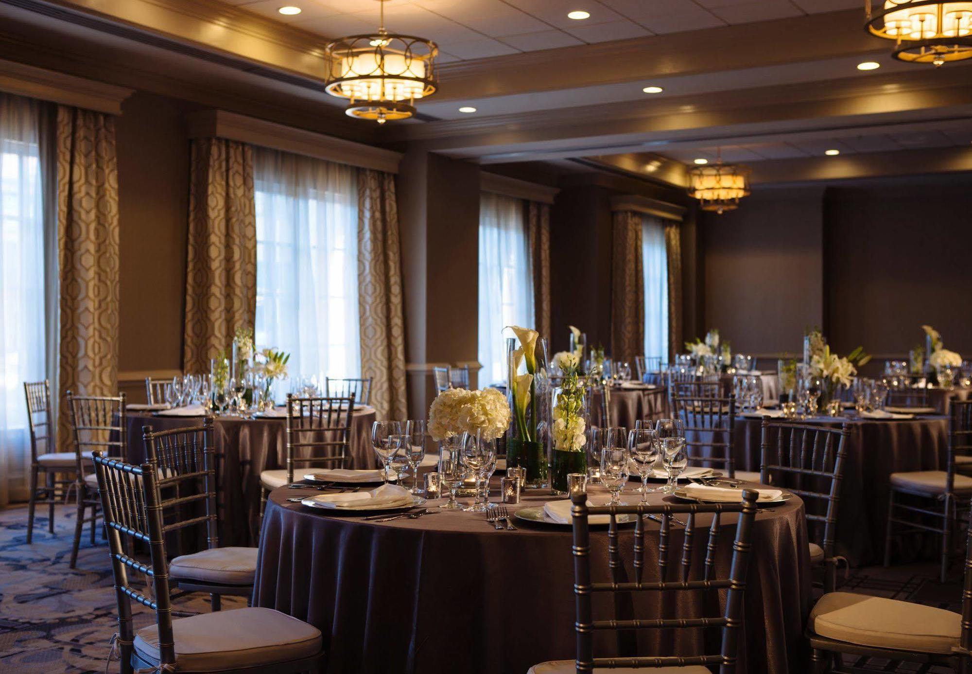 The Lindy Renaissance Charleston Hotel Экстерьер фото